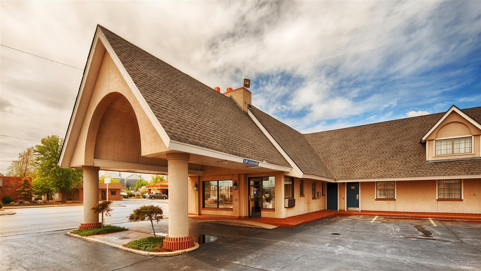 Best Western Plus Weatherford Exterior photo